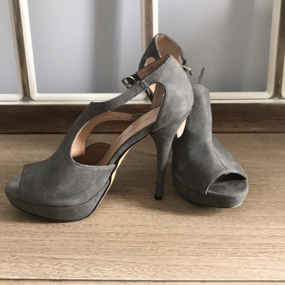 Heeled Grey peeptoe booties - Picture 3 of 6